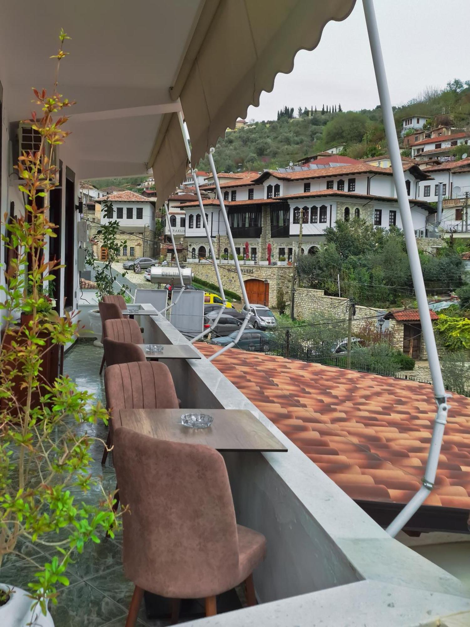 Villa Mishel Suites Berat Exterior foto