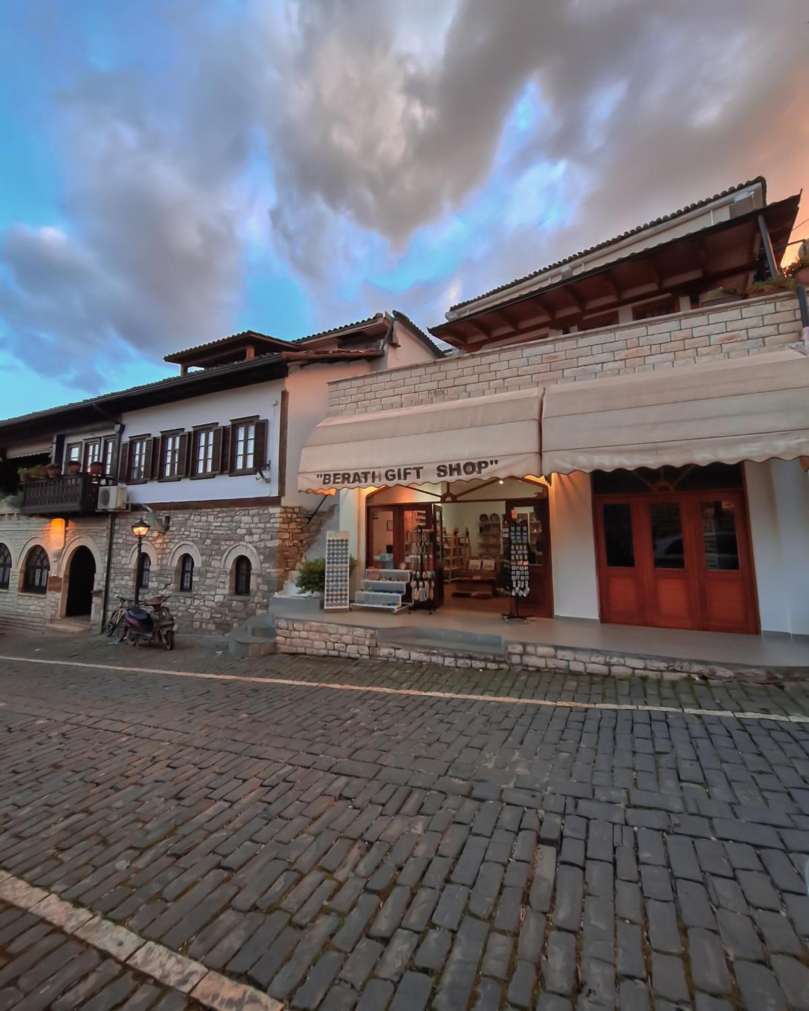 Villa Mishel Suites Berat Exterior foto